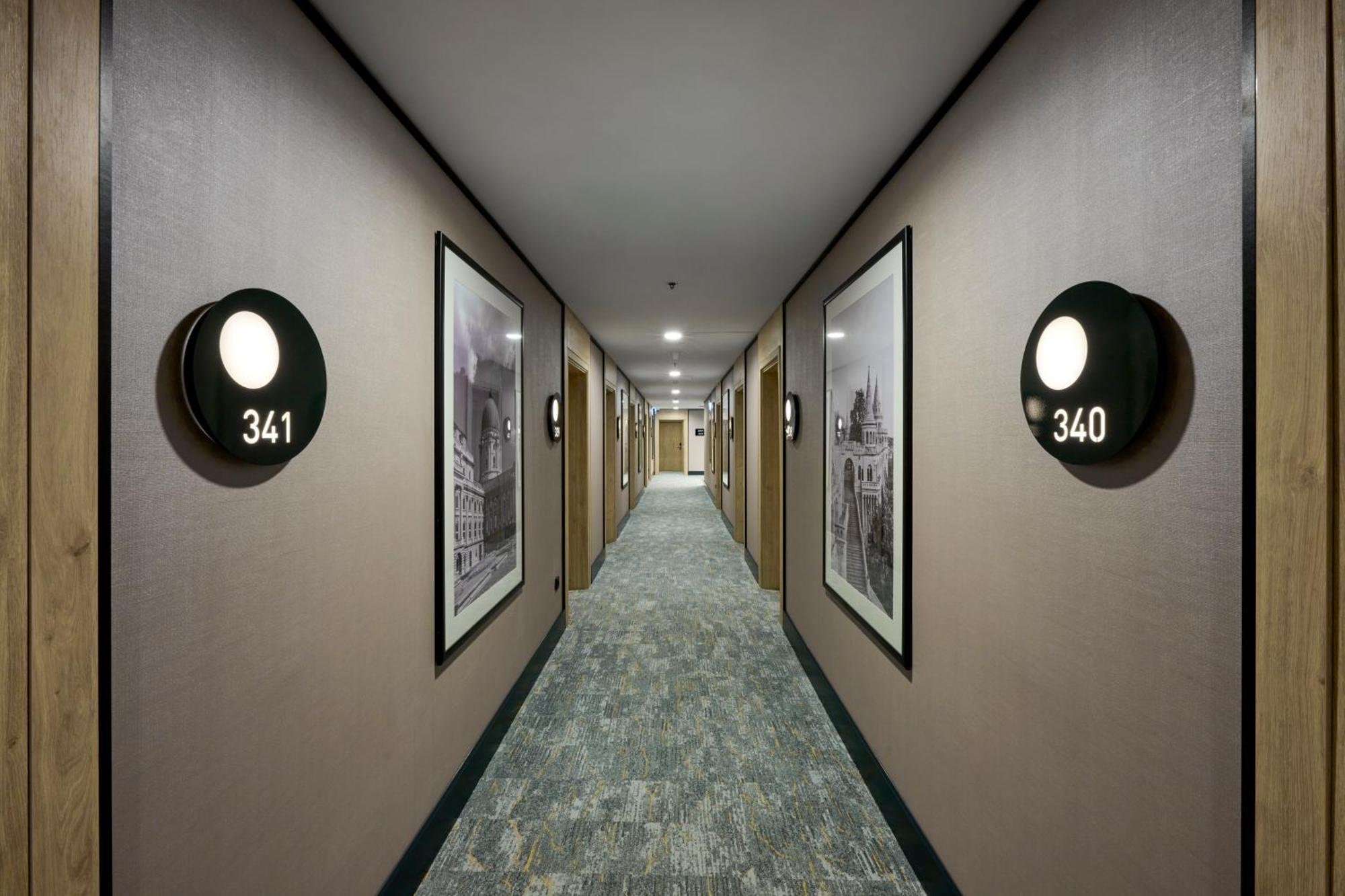 Radisson Hotel Budapest Budapart Bagian luar foto